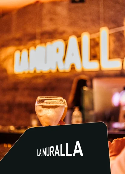 Lounges Bar · La Muralla